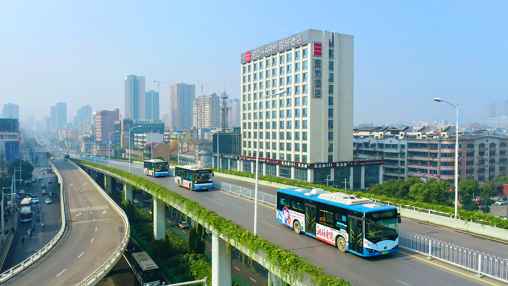 品牌建設(shè)再提速 | 湘聯(lián)電纜公交車廣告全面上線！